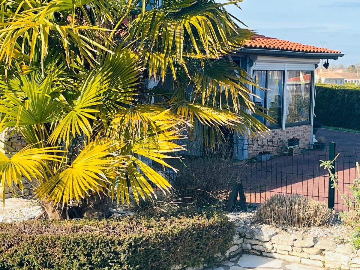 Bed and Breakfast La Ligonne Marillac Экстерьер фото